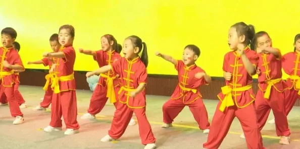 动漫人物打萝卜:网友热议“创意十足,笑点满分,让人忍俊不禁!” 动漫人物打萝卜:网友热议“创意十足,笑点满分,让人忍俊不禁!”